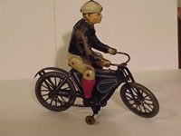 1910 Gunthermann Tin Windup Pedaling Cyclist Toy Scarce early Germany Tin Toy